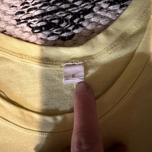 Lululemon size 8 long sleeve - Picture 4 of 6